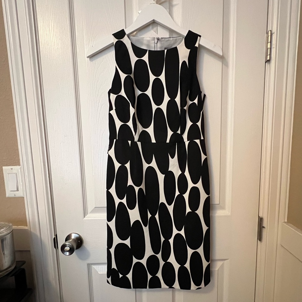 NEW Ann Taylor Black and White Patterned Midi Dress